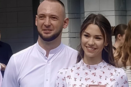 Выпускница медколледжа Софья Иванова стала дипломированной невестой в Новосибирске