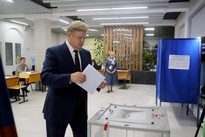Анатолий Серышев проголосовал на выборах в Государственную Думу РФ