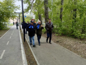 Депутат Госдумы Иванинский оценил ход строительства спортплощадки и продолжения «Тропы здоровья» в Оби