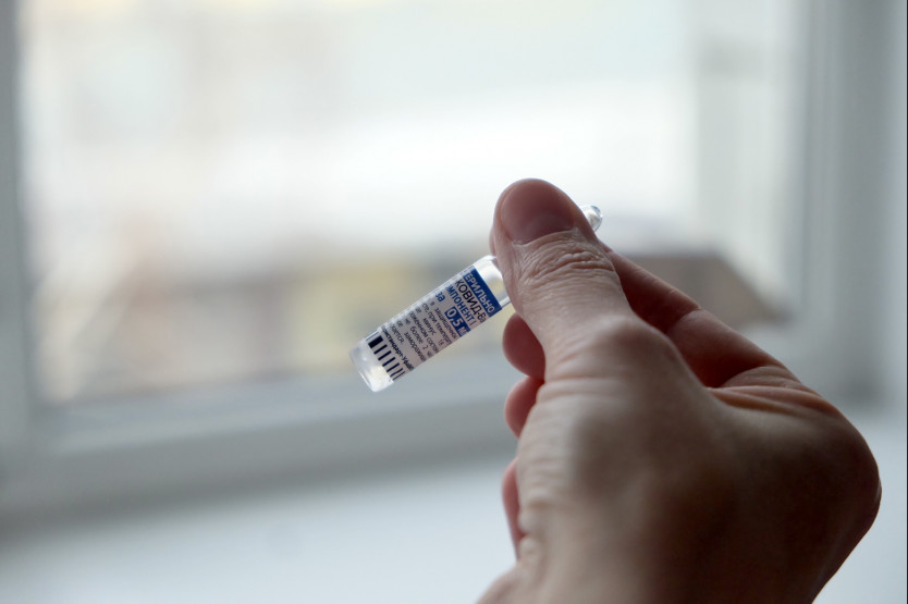 Шесть тысяч прививок от COVID-19 ставят в день в Новосибирской области