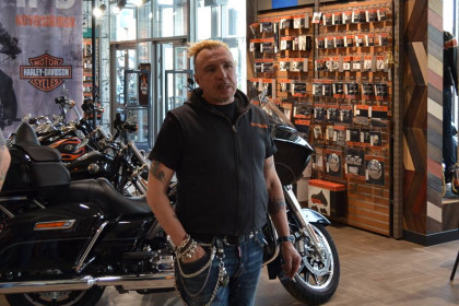 Гарика Сукачёва на Harley-Davidson заметили в Новосибирске