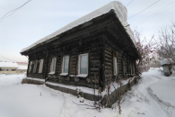 В Новосибирске суд временно запретил сносить старинный дом на Инской