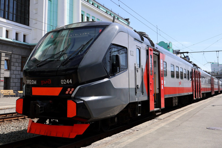 Зрителей авиашоу-2025 в Мочище развезут дополнительные электрички