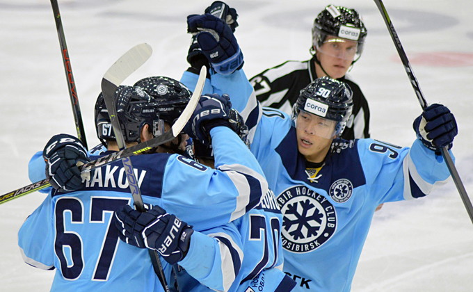 Лучших хоккеистов в худший сезон «Сибири» выбрали в Новосибирске