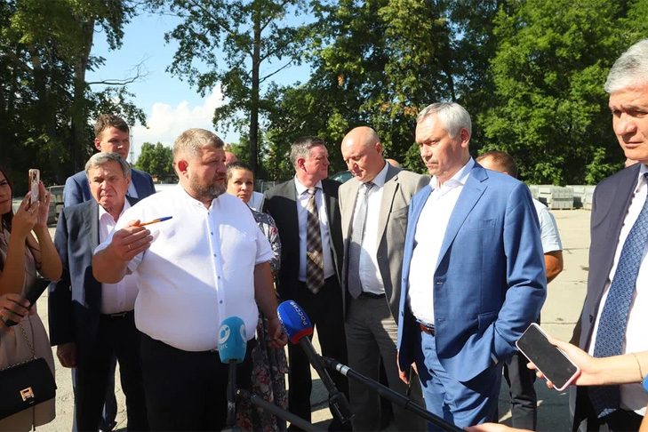 Андрей Травников: В течение трёх лет в Советском районе будут заменены все старые опоры уличного освещения