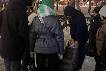 Упала на площади Ленина и не смогла встать жительница Новосибирска