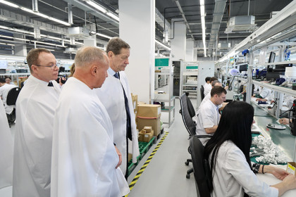 Александр Жуков оценил возможности роста производства электроники в НСО