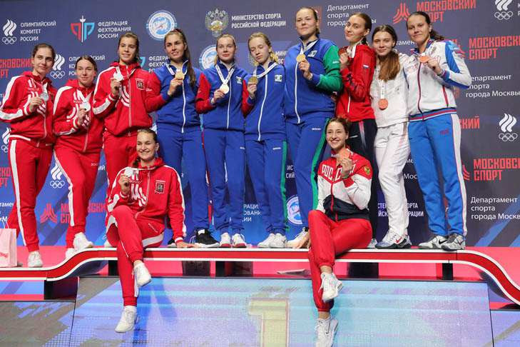 Новосибирские фехтовальщицы выиграли турнир «Московская сабля»