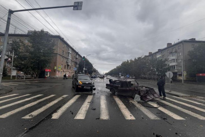 Четверо детей пострадали в аварии ВАЗа и Toyota Land Cruiser в Новосибирске