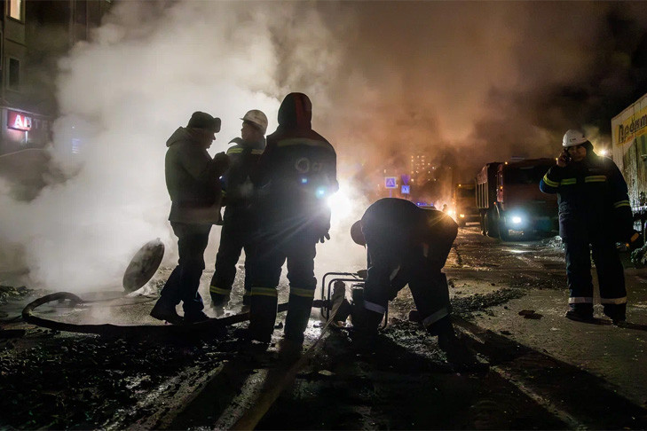 Ликвидировать последствия аварии на теплотрассе в Новосибирске будут ночью
