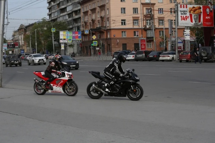 Подержанные мотоциклы и скутеры массово скупают новосибирцы