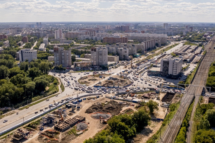 Трамваи и троллейбусы прекратят курсировать в 23 часа через площадь Труда в Новосибирске