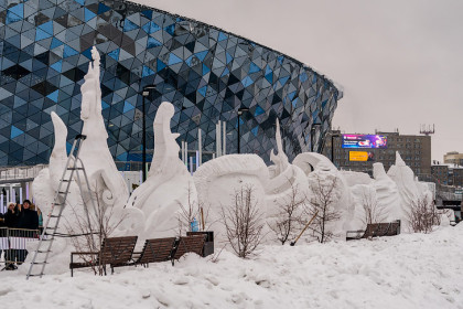 В Новосибирске началась подготовка к фестивалю снежных скульптур-2025