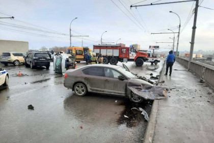 Массовое ДТП с пострадавшими произошло на проезде Энергетиков в Новосибирске
