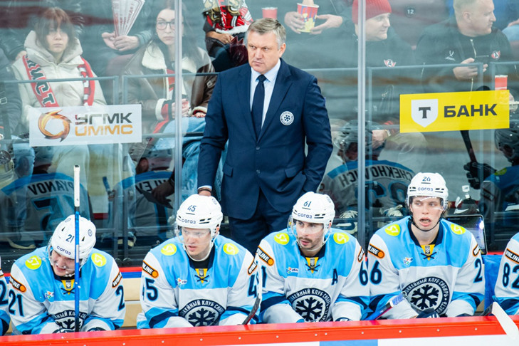 ХК «Сибирь» проиграл «Автомобилисту» очередной матч КХЛ с позорным счетом