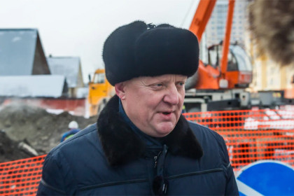 Клемешов раскритиковал работу УК по устранению коммунального ЧП в Новосибирске