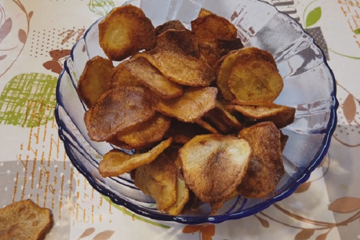 Чипсы из картошки в духовке в домашних условиях