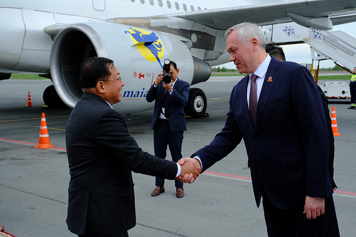 Андрей Травников закрепил позиции в топе рейтинга губернаторов РФ