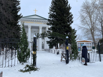 Расписание богослужений в главном храме города Обь 2 — 8 декабря-2024