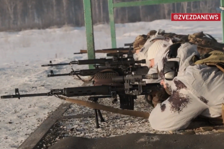Снайперские винтовки «Орсис» испытали курсанты-разведчики под Новосибирском