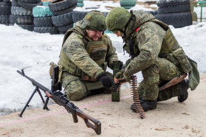 Новосибирцы получат повышенные выплаты за подписание контракта с МО