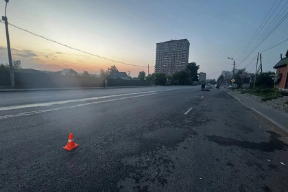 В Новосибирске школьник на питбайке устроил двойное ДТП