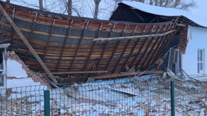 Детская спортшкола обрушилась в Новосибирской области