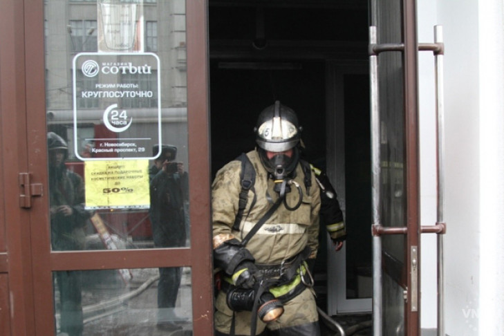 Старейший магазин Новосибирска откроется после пожара