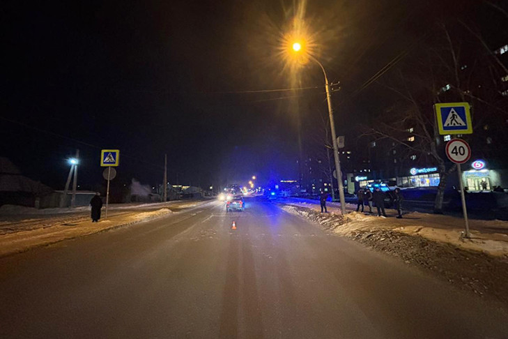 В Новосибирске попал в больницу сбитый иномаркой подросток