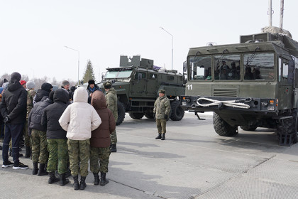Контрразведчики показали современное снаряжение под Новосибирском