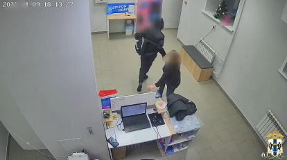 18-летний новосибирец украл куртку из пункта выдачи заказов