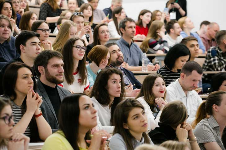 Правительством региона утверждена программа содействия занятости молодежи до 2030 года