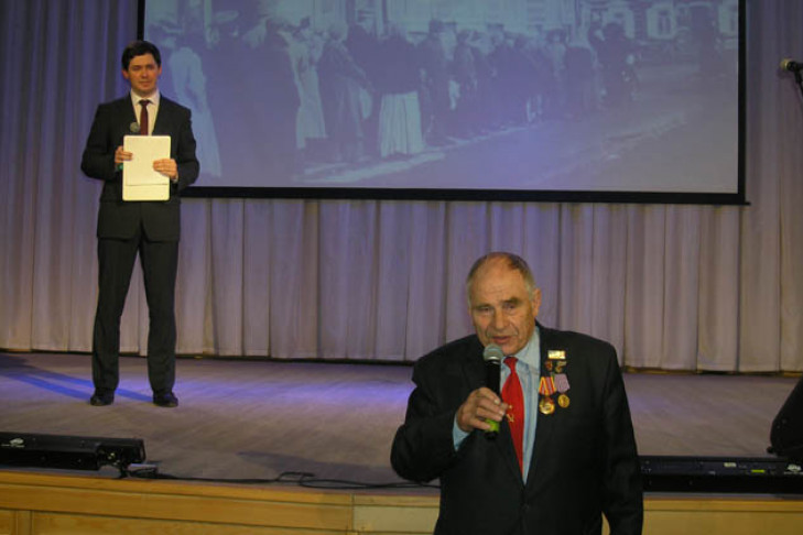 Открытый урок истории в Бердске посвятили 100-летию Октябрьской революции