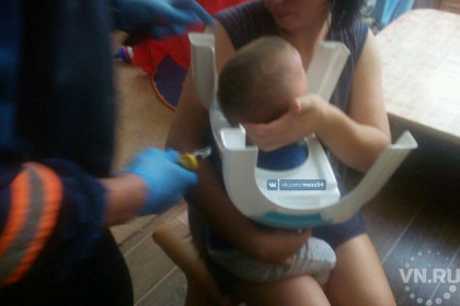 2-летнего новосибирца освободили от надетого на голову горшка