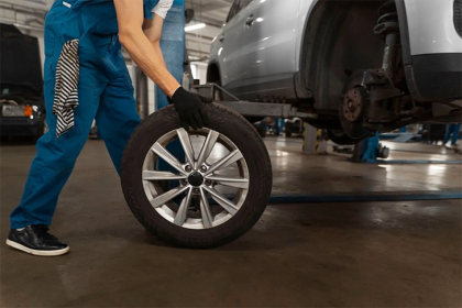 Жители Новосибирска готовы потратить на летние шины в среднем 31 000 рублей