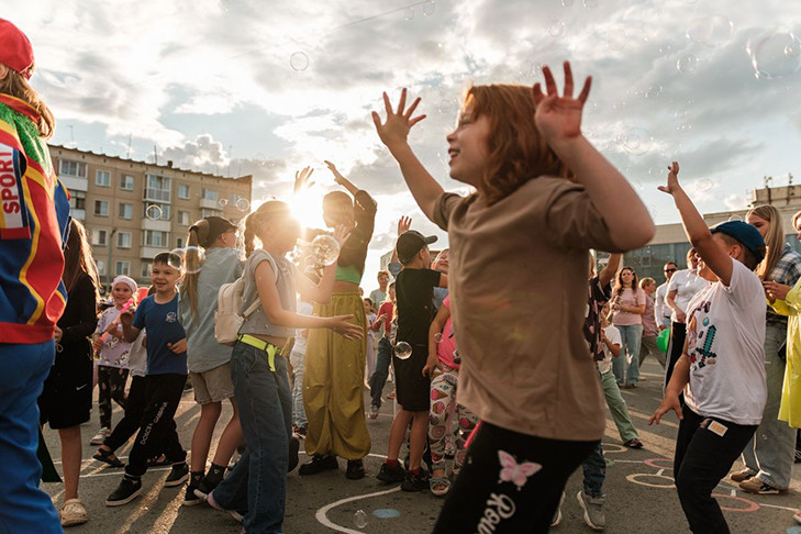 325 лет Криводановке: с «Сибагро» ярче и веселее!