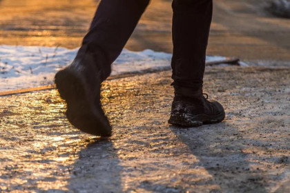 Мужчина в берцах насмерть забил подругу в селе под Новосибирском