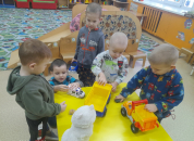 Малыши из Круглоозёрного «Родничка» изучали транспорт