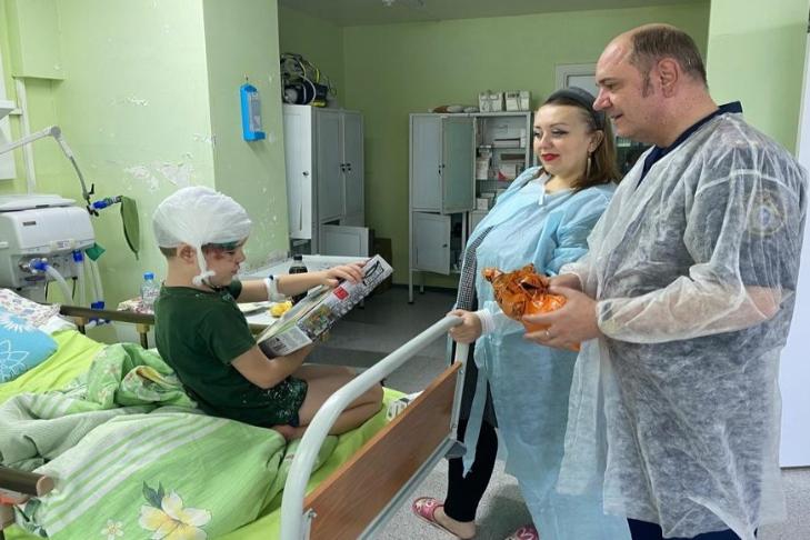 СКР показал фото из палаты сбитого депутатом ребенка в Татарске