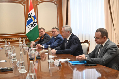 Андрей Травников провел рабочую встречу с депутатами Государственной Думы от Новосибирской области