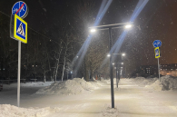 В Военном городке Оби на «Тропе здоровья» включили новое уличное освещение