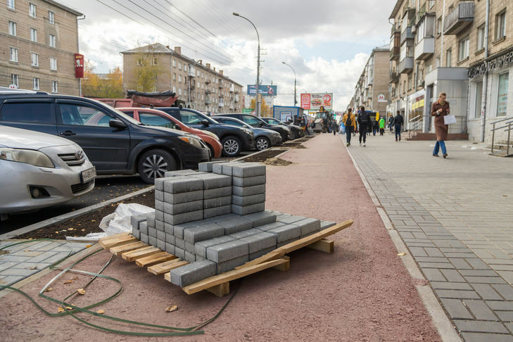 Тротуары Новосибирска отремонтируют за 145 млн рублей