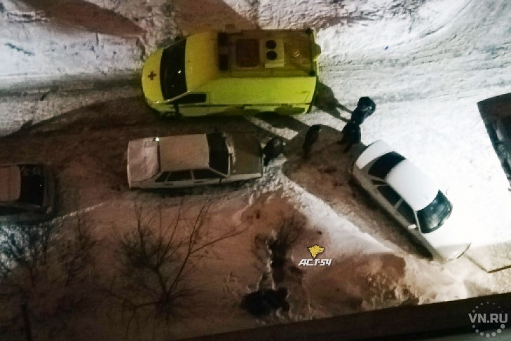 Отец двоих детей погиб в Новосибирске, упав в сугроб с 9 этажа 