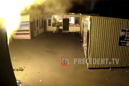 Пироман орудует в Новосибирске: на проспекте Маркса сожжены торговые павильоны