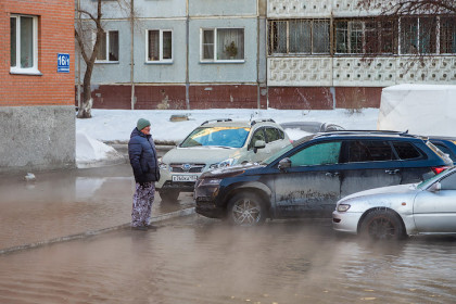 Эксперт Аверьяскин рассказал о компенсациях после порыва теплосетей в Новосибирске