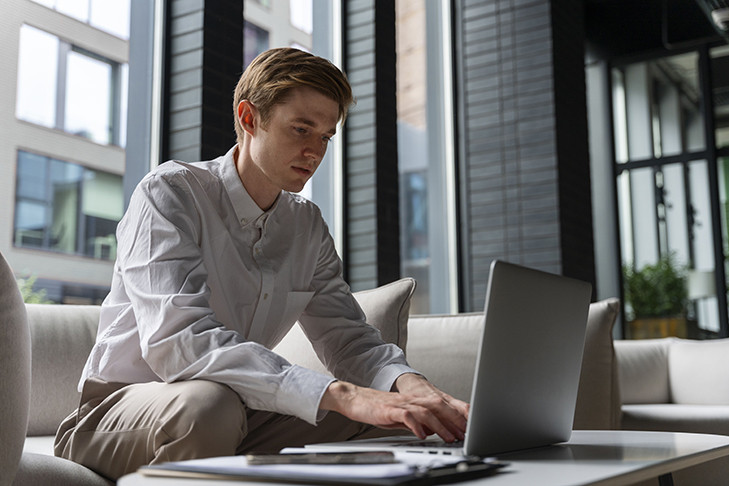 ВЭФ 2025: деловые и креативные услуги - перспективные ниши для открытия бизнеса на Дальнем Востоке