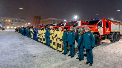 Мэр Кудрявцев вручил награды новосибирским спасателям