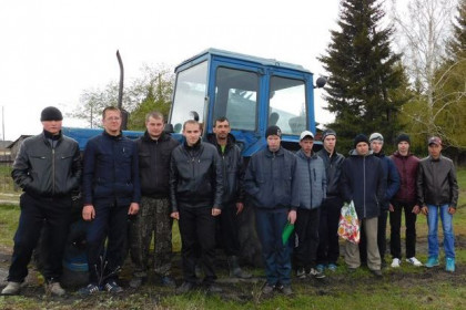 Сорок человек получили права тракториста  в Кыштовском районе