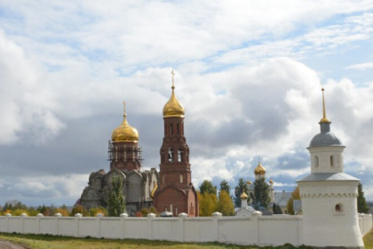 Материальную помощь получил мужской монастырь в Козихе за изъятый скот