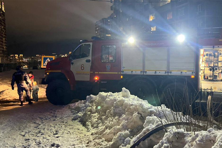 Из горящей гостиницы на Блюхера спасли семь человек